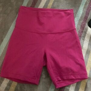 Wunder Train High-Rise Short 6"